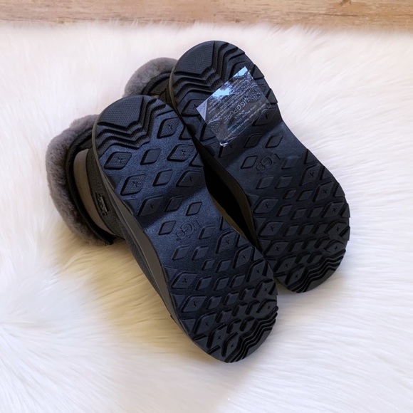 UGG Adirondack III Black Waterproof Boots - Picture 11 of 11